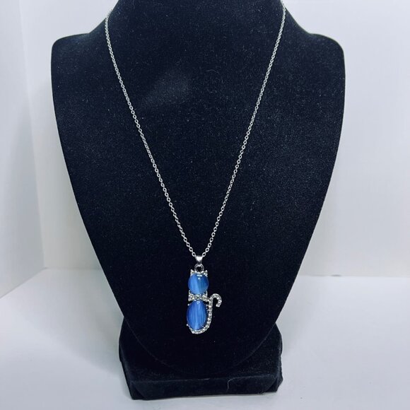 Unbranded Jewelry - Silver Tone Chain Necklace W/Rhinestones And Blue Cabochon Cat Pendant (5550)